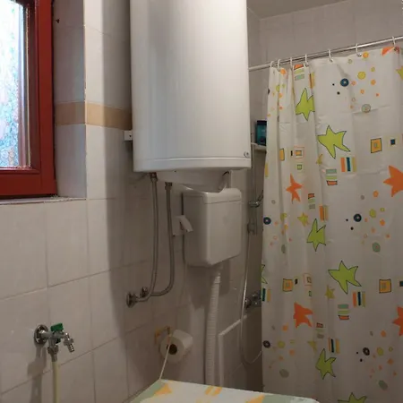 Πανσιόν Boulevard Garden House - Free And Save Parking In The Yard 2*