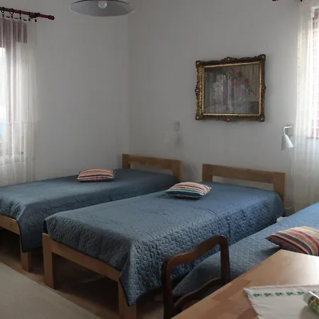 Πανσιόν Boulevard Garden House - Free And Save Parking In The Yard Τσούπρια